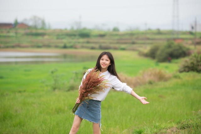 衬衫怎么穿好看女,好看的女生都会这样穿衬衫