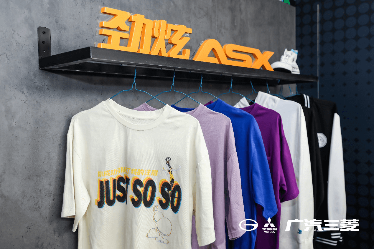 https://www.jiepai.net/wp-content/uploads/2020/08/bc9eb55d57f5626fefd9b363e7040203.png OMG!广汽三菱×葫芦兄弟跨界合作 ,巨型葫芦娃引爆全场!