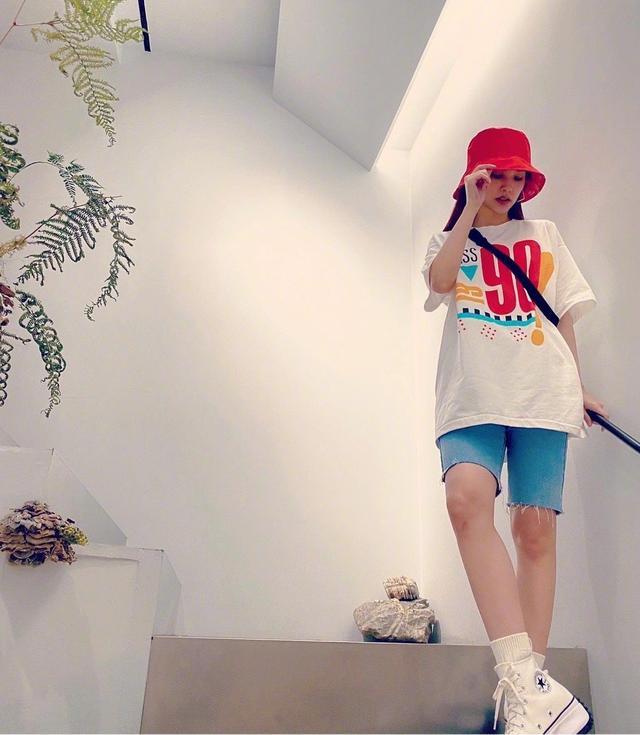 杨丞琳出道20年的少女秘诀竟是靠穿搭,小个子女生快来学学