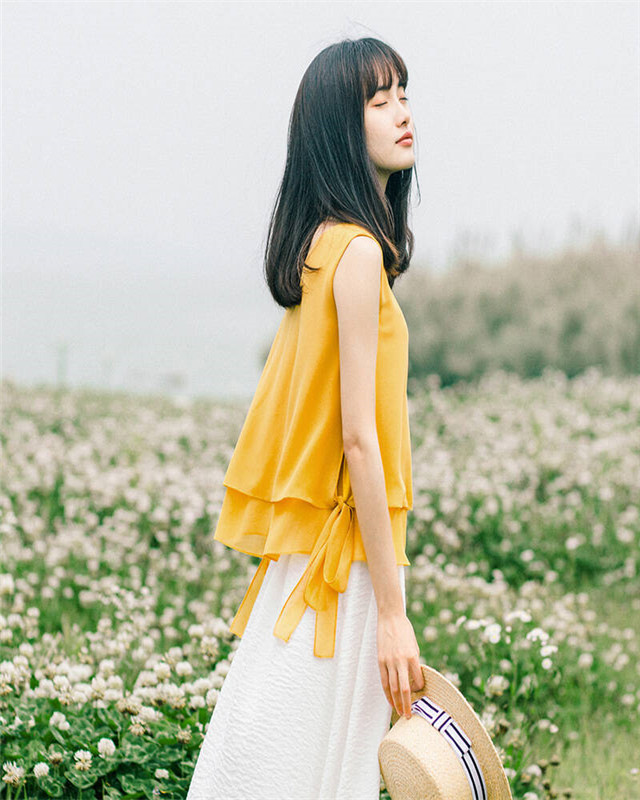 夏天太闷热？推荐这种“氧气感”搭配，百搭亮眼又清凉