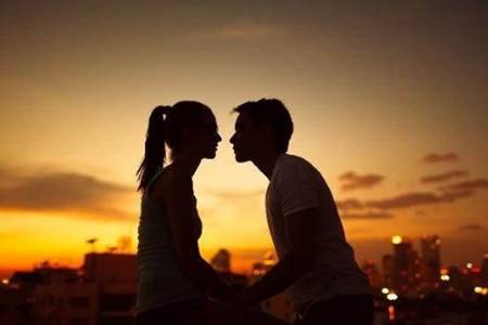 男人的初恋究竟有多重要 男人还爱着初恋的表现是什么