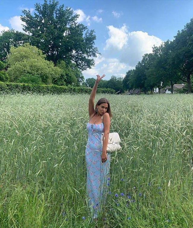 高级又不招摇的蓝色，穿上这些单品妥妥走知性优雅风