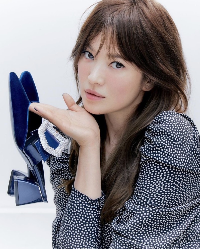 宋慧乔示范小个子女生秋季穿搭，齐刘海造型超时尚