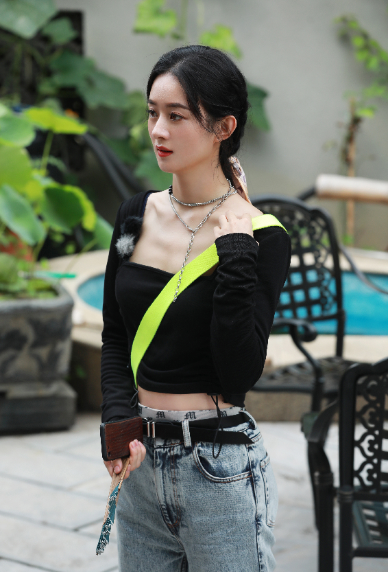 牛仔怎么穿好看？搭配看这几个单品让你秒变气质GIRL！