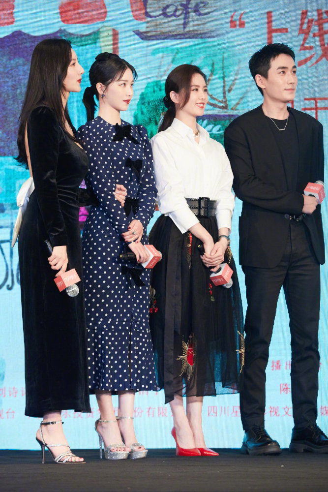 阚清子杨柳腰大长腿这还不算瘦?网友:鸡腿不香了