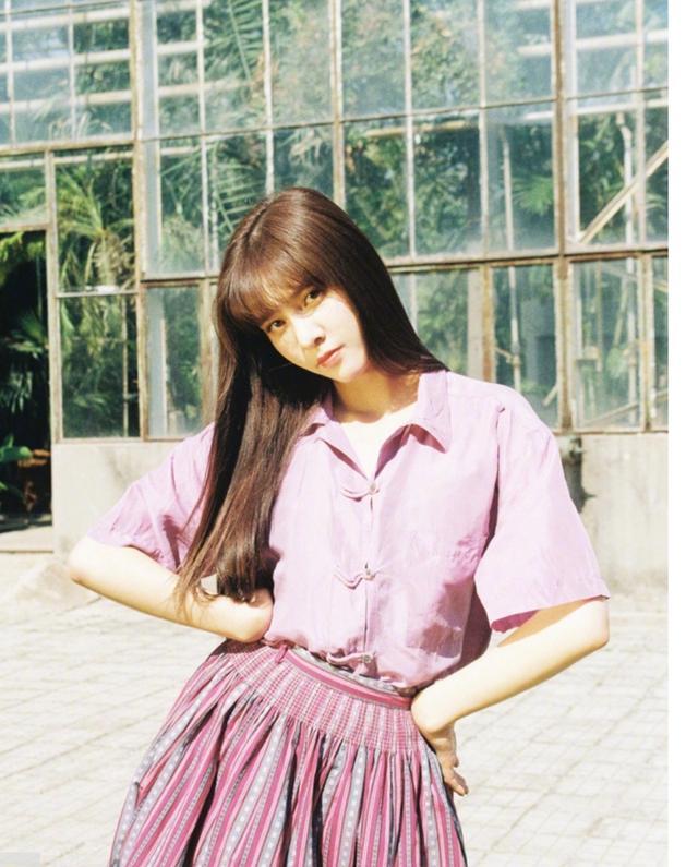 CC紫来了!宋妍霏带火今秋紫色系搭配,不愧为宝藏少女