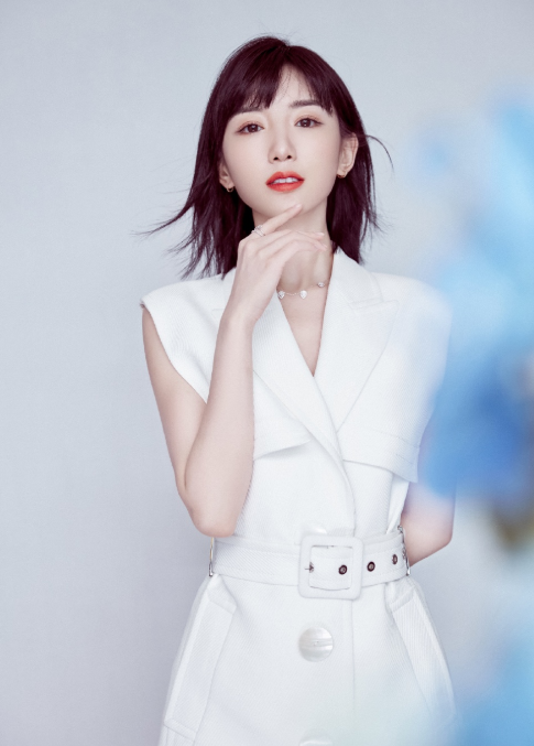 毛晓彤凭《三十而已》翻红,可甜可奶令人心动,美出新高