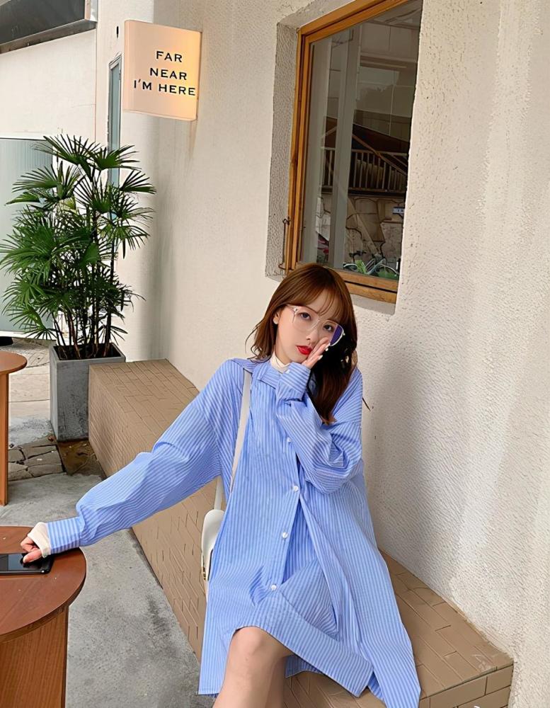 如何将普通衬衫穿出高级感？教你4种“叠穿”方法好看还时髦