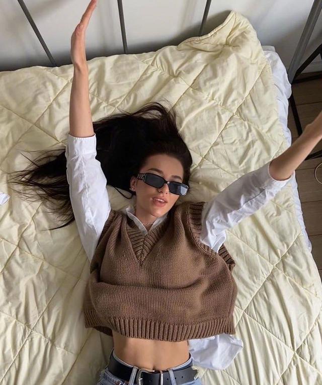 今秋流行色“裸棕色”上线,温暖高级又百搭,照着穿就对了