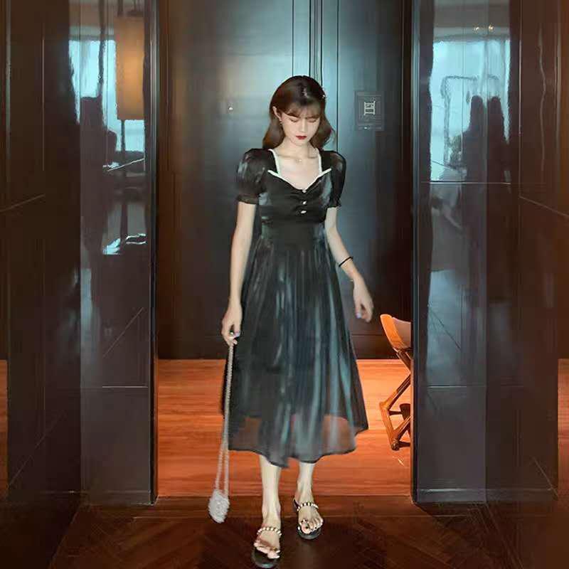 闪闪发光的复古公主裙满满宫廷风，秋冬季节必备单品