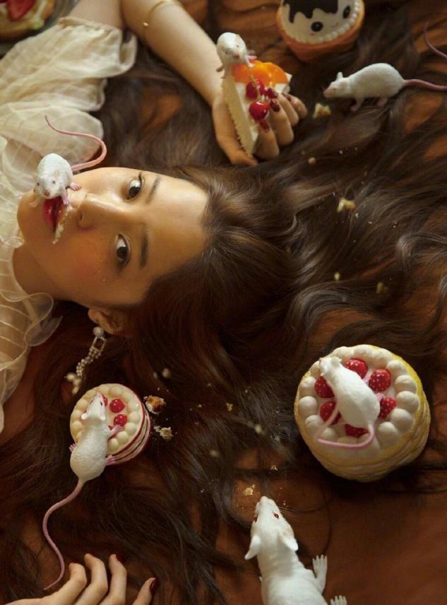 欧阳娜娜变身童话公主,一袭网纱白裙甜美时尚又吸睛