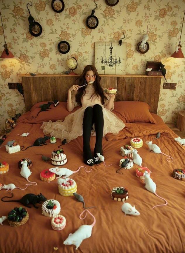 欧阳娜娜变身童话公主,一袭网纱白裙甜美时尚又吸睛