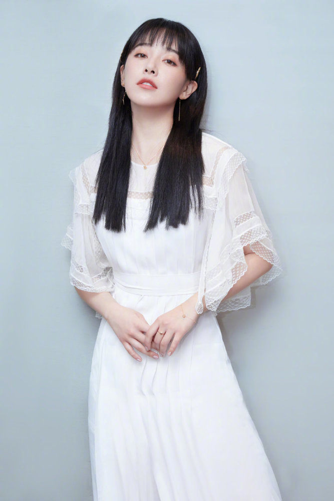 阚清子杨柳腰大长腿这还不算瘦?网友:鸡腿不香了