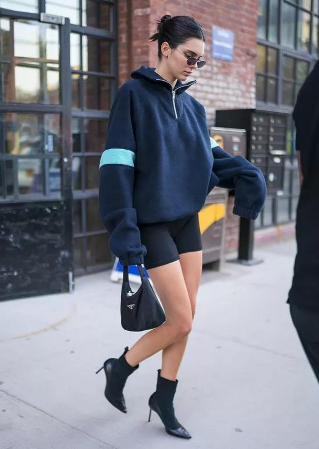 2020有趣又时髦的“法棍包”正流行，让你时尚感爆棚