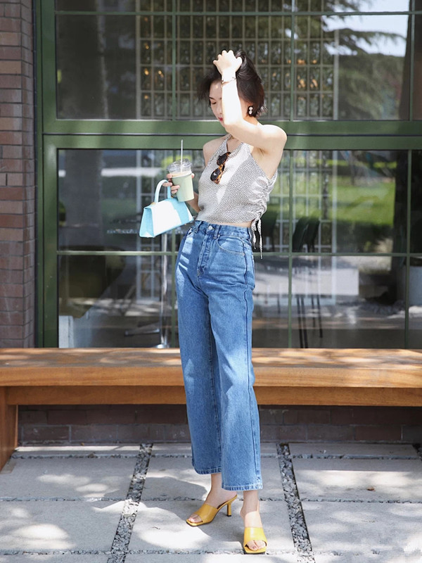 女人都爱的吊带,清爽“王炸”穿搭,提升你的时尚魅力