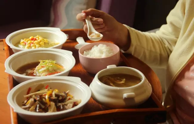 科学研究表明：生个娃=老11岁，凭啥明星当妈后仍如少女？