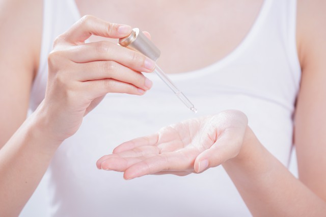 如何清理堵塞的毛孔 自己怎么清理毛孔堵塞