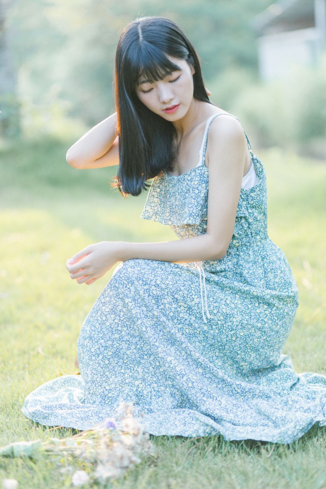 穿裙子搭配什么鞋子 穿着裙子出门要搭配一双什么鞋子才好看