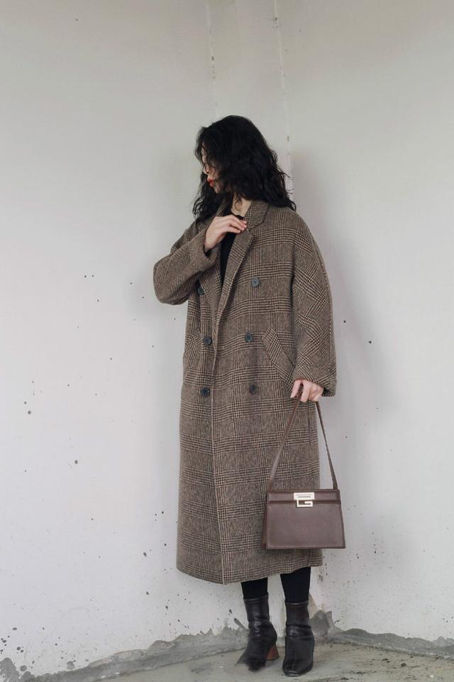 微胖女孩的4个好搭档，上身效果时髦又显瘦