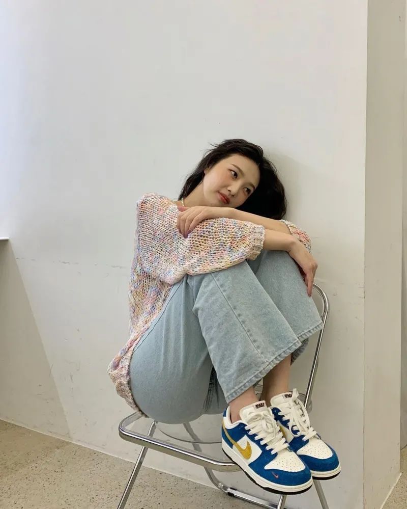 韩国女团性感担当！其实是隐藏的女鞋头，看她的照片网友直呼恋爱了