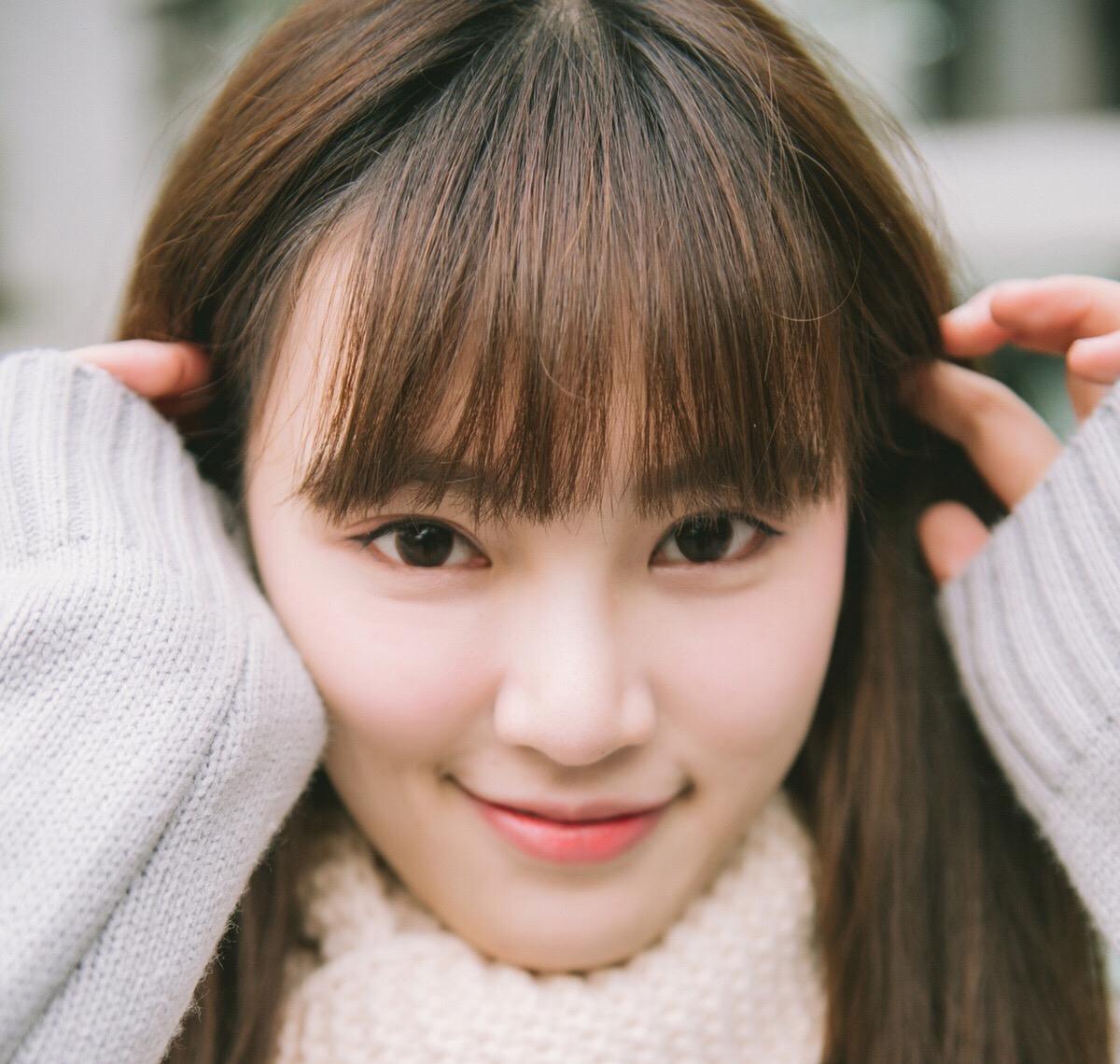 曾火爆一时的樱花女神黄灿灿，如今被质疑整容过度，清纯形象不再