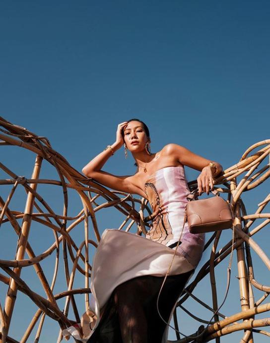 台湾第一网红走红时尚圈,屡获奢侈大牌青睐,拍广告都像杂志大片