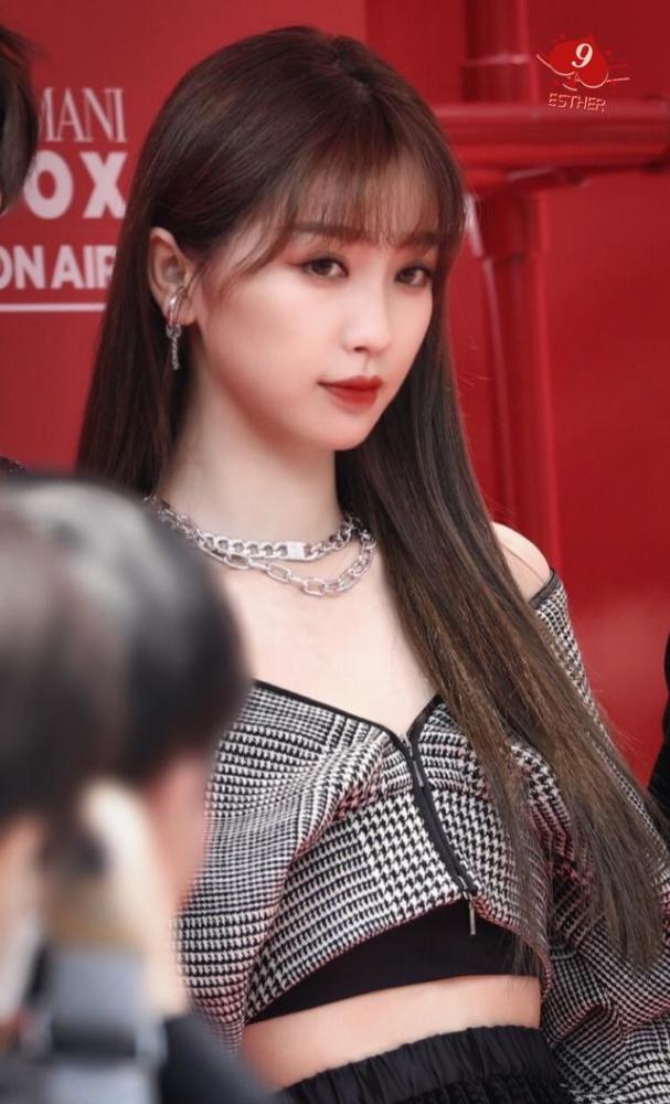 THE9全员暗系搭配亮相活动现场，你喜欢谁的风格