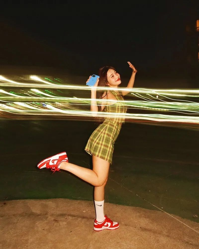 韩国女团性感担当！其实是隐藏的女鞋头，看她的照片网友直呼恋爱了