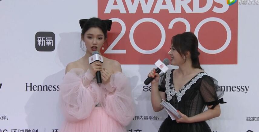 风尚大典：娜扎黑色亮裙超A，赵露思清新，钟楚曦复古，杨幂妩媚