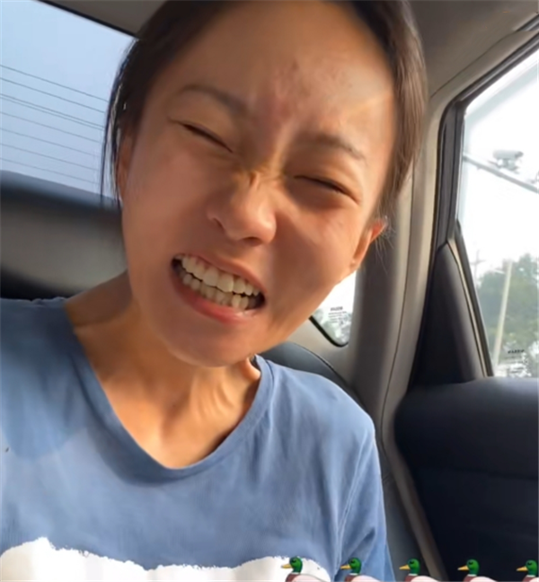 网红素颜出镜,贝勒爷爆痘,大美脸上有斑,看到韩安冉:没白整