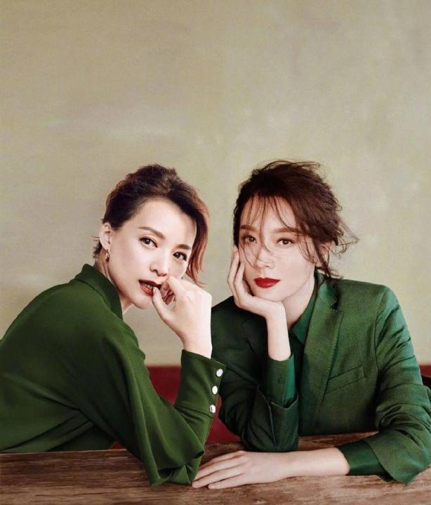 女人年纪大了衣服不必多,把钱花在基础款上精致优雅并不难