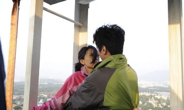 女星旧照曝光，章子怡清纯，周迅有灵气，网友：她是真的美