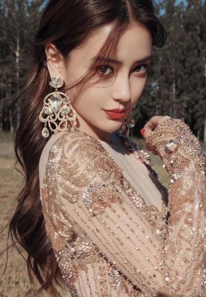 常见的三种脸型，心形脸饱满圆润，瓜子脸充满胶原蛋白