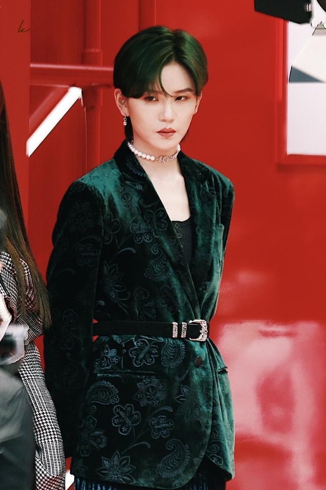 THE9全员暗系搭配亮相活动现场，你喜欢谁的风格