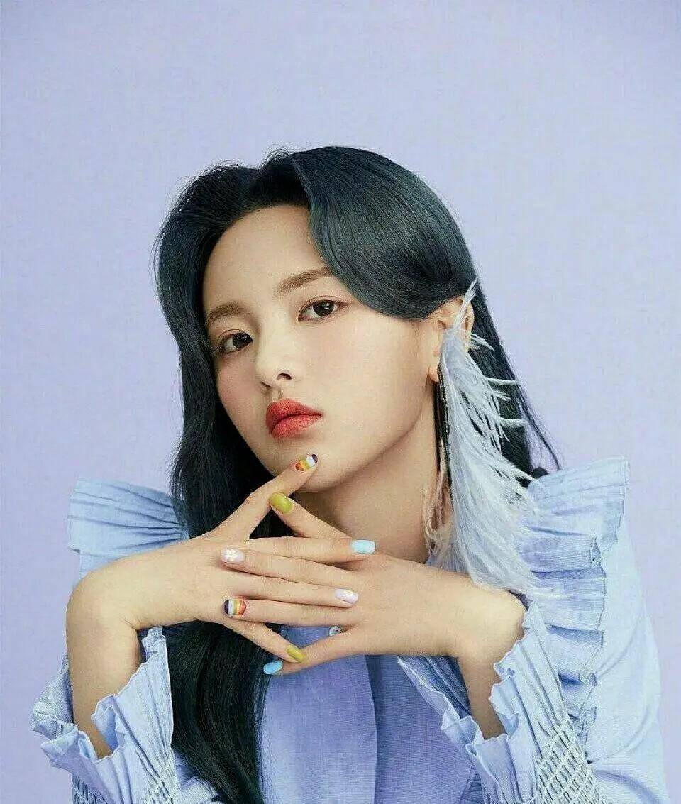 撞衫定输赢,谁丑谁尴尬?姜贞羽孔雪儿、杨幂唐嫣撞衫,谁更美?