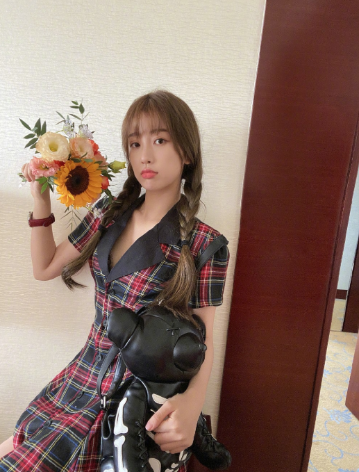 鬼马精灵虞书欣私下还是穿搭博主，不愧是“可爱作精”