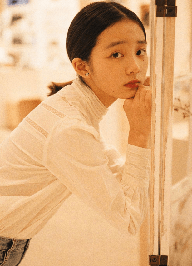 黄多多逆袭式长大，14岁还原孙莉黄磊年轻高颜值，老妈没白退圈