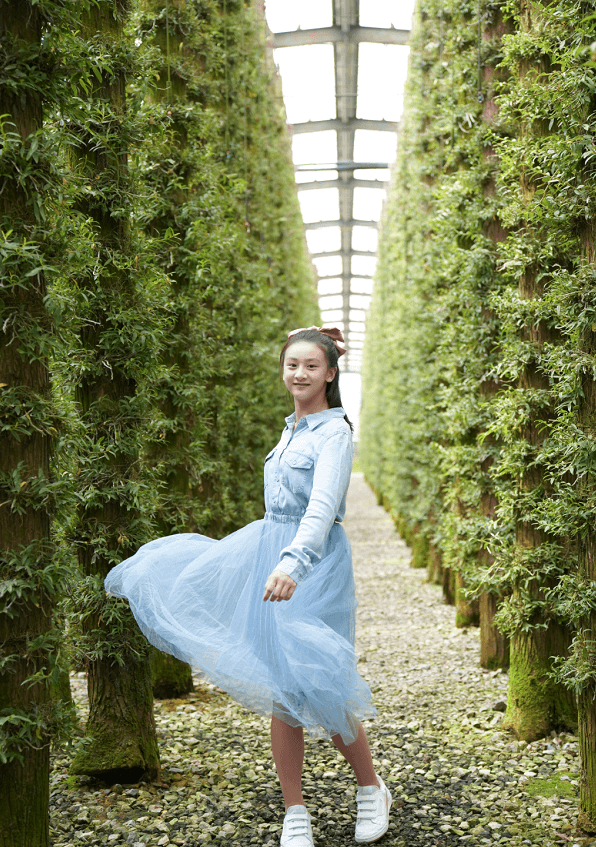 森碟才12岁就长到170,少女身材不输老妈