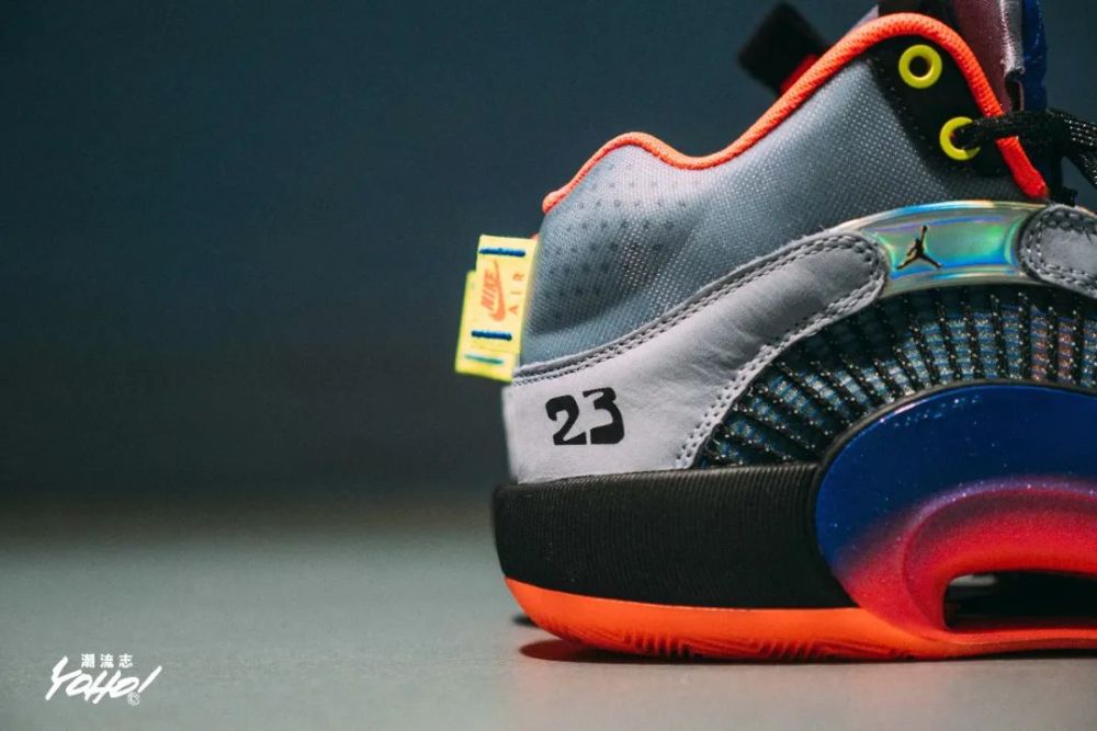 AJ35 性能与颜值兼具;REEBOK携手日本品牌合作带来复古跑鞋