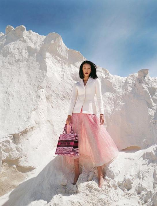 台湾第一网红走红时尚圈,屡获奢侈大牌青睐,拍广告都像杂志大片