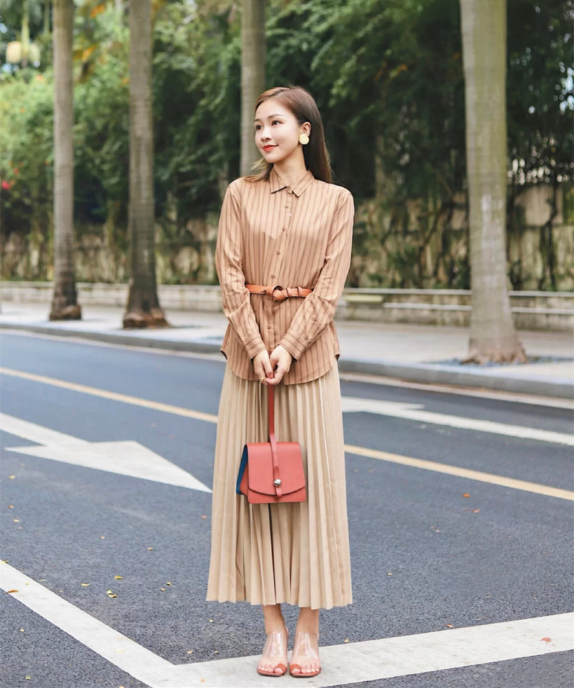 秋日“逃不过”奶油色系，一键复制优雅范儿，搞定你的出行穿搭