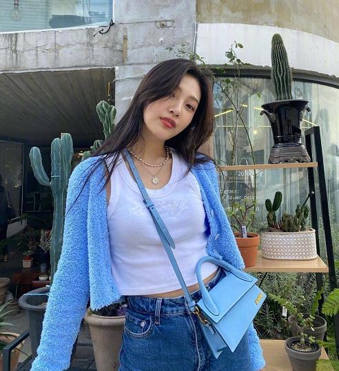 朴秀荣私下每一套穿搭都散发出青春少女元气感,也太好看了吧!