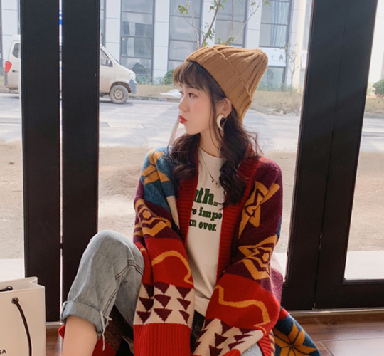 手感舒服又厚实的毛衣外套，冬天备上既潮流又有温度