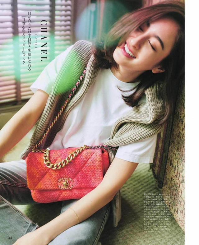 女人30岁用日系轻熟风穿搭才显气质，清新淡雅最美丽