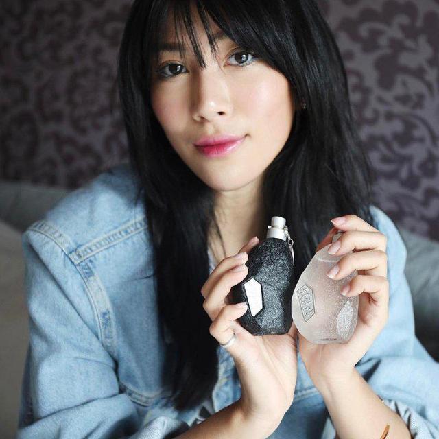 台湾第一网红走红时尚圈,屡获奢侈大牌青睐,拍广告都像杂志大片