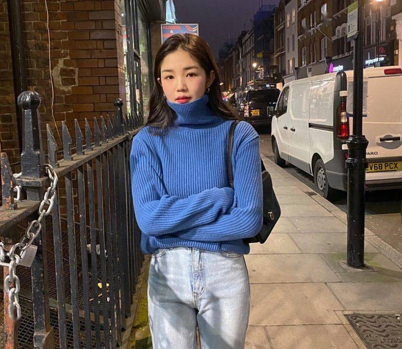 厚外套+高腰裤=冬季最火显高套路!