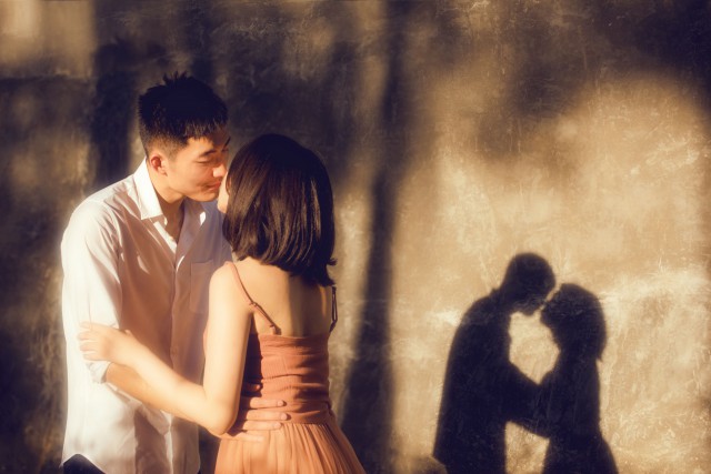 爱一个人请主动 选择被动往往意味着失败