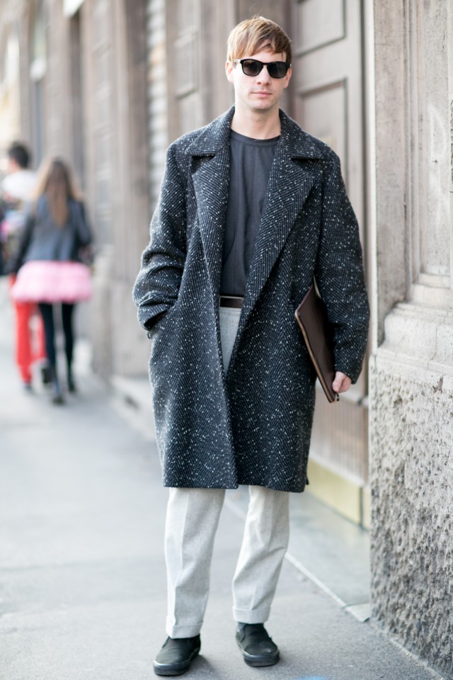 大衣怎么搭配衣服男 这样搭配舒适又帅气