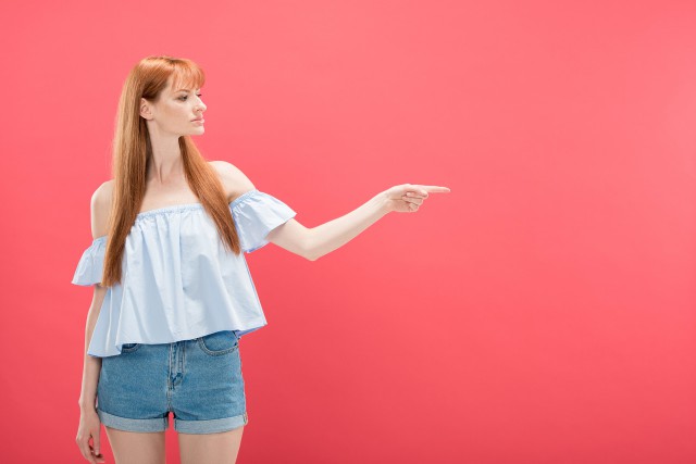 胳膊粗的女人穿什么衣服好看 这样穿隐藏拜拜肉