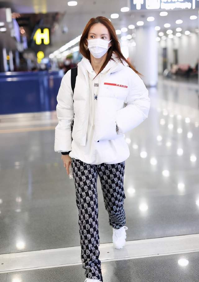 秋冬巧妙卫衣穿搭,找到更适合的自己的style